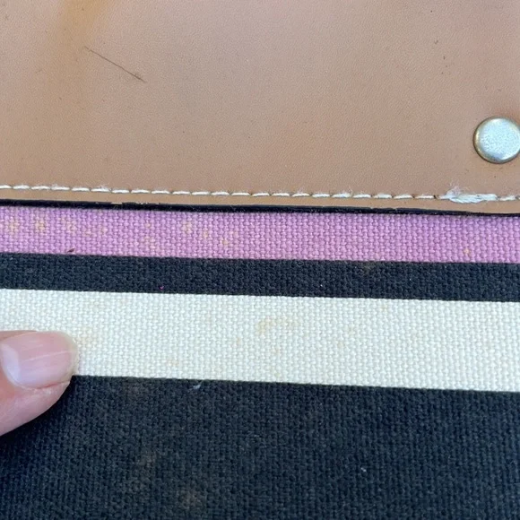 3/$25💜 Victoria’s Secret bag & coin purse. - Picture 10 of 11